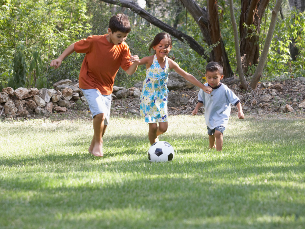 Playing with balls: activities 3-6 years | Raising Children Network