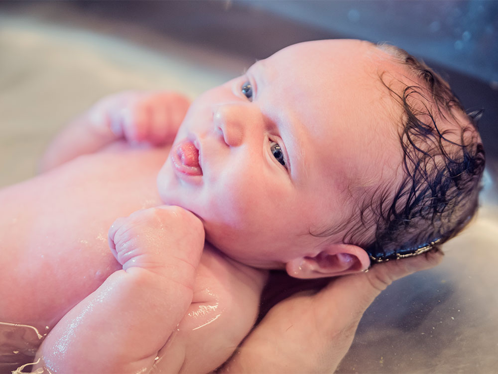 Your Newborn's First 2 Weeks of Life: 10 Things You Can Expect