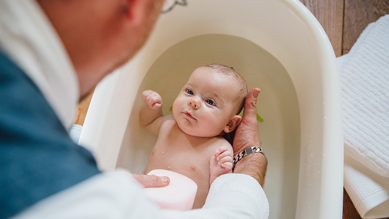 Colic in babies: what it is & what to do