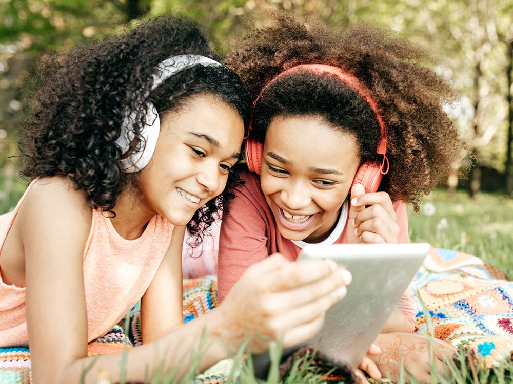 The benefits and dangers of online friendships