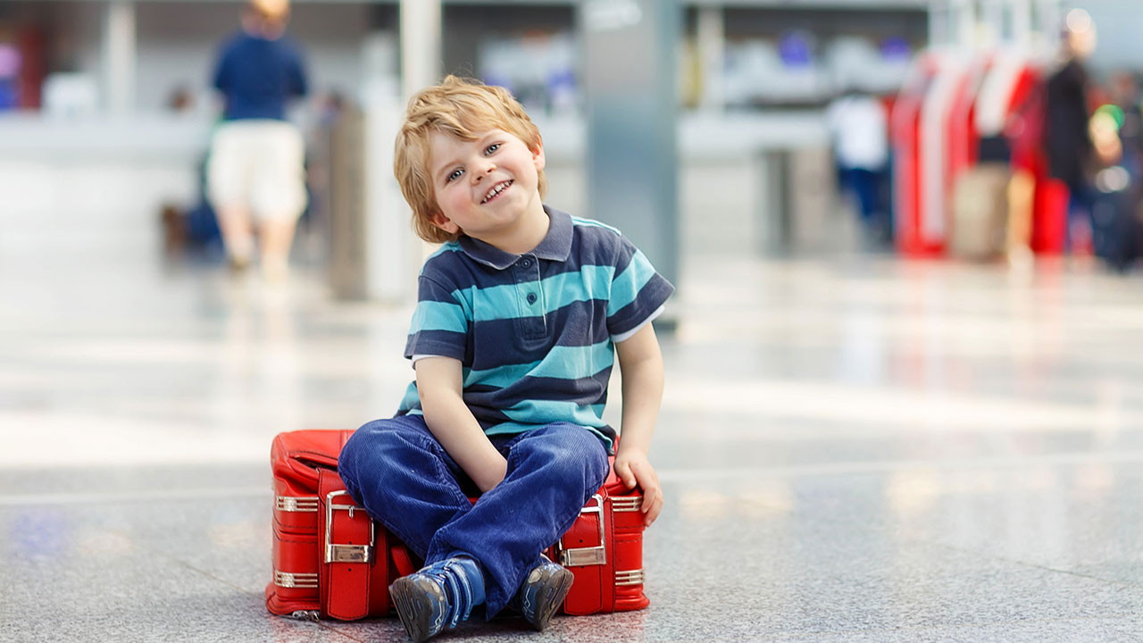 Family travel checklist: plan & pack | Raising Children ...