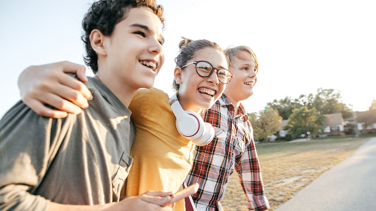 BFFs for the brain: Older women who have best friends are less