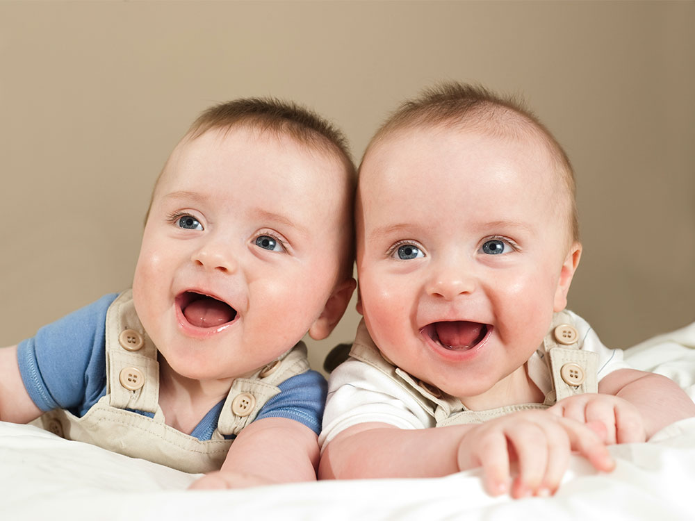 Fraternal twins & identical twins | Raising Children Network