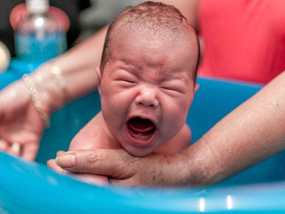 Fear Of Bath Time Babies And Toddlers, How To Bathe Toddler Without Bathtub